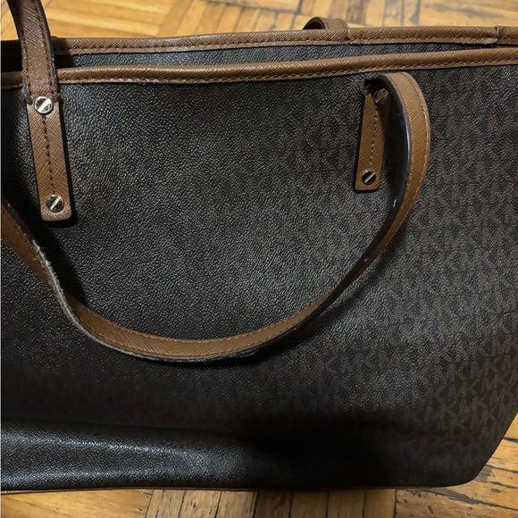 Michael Kors Tote Bag - Picture 7 of 10
